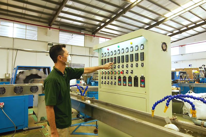 China Vietnam Door Hardware Manufacturer.png